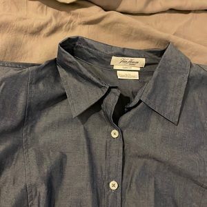 VanHeusen button up longsleeved shirt